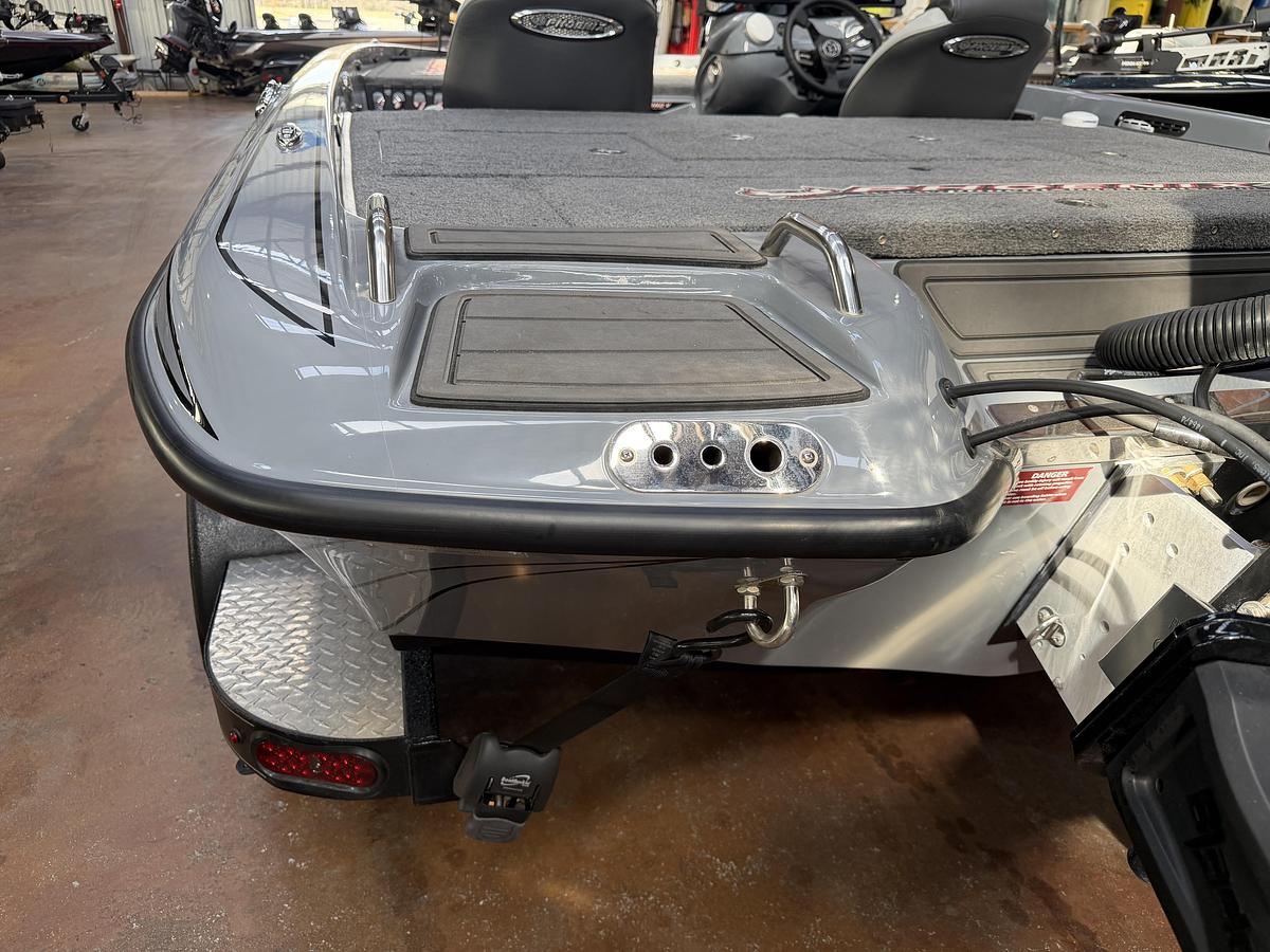 Used 2025 Phoenix 920 Elite