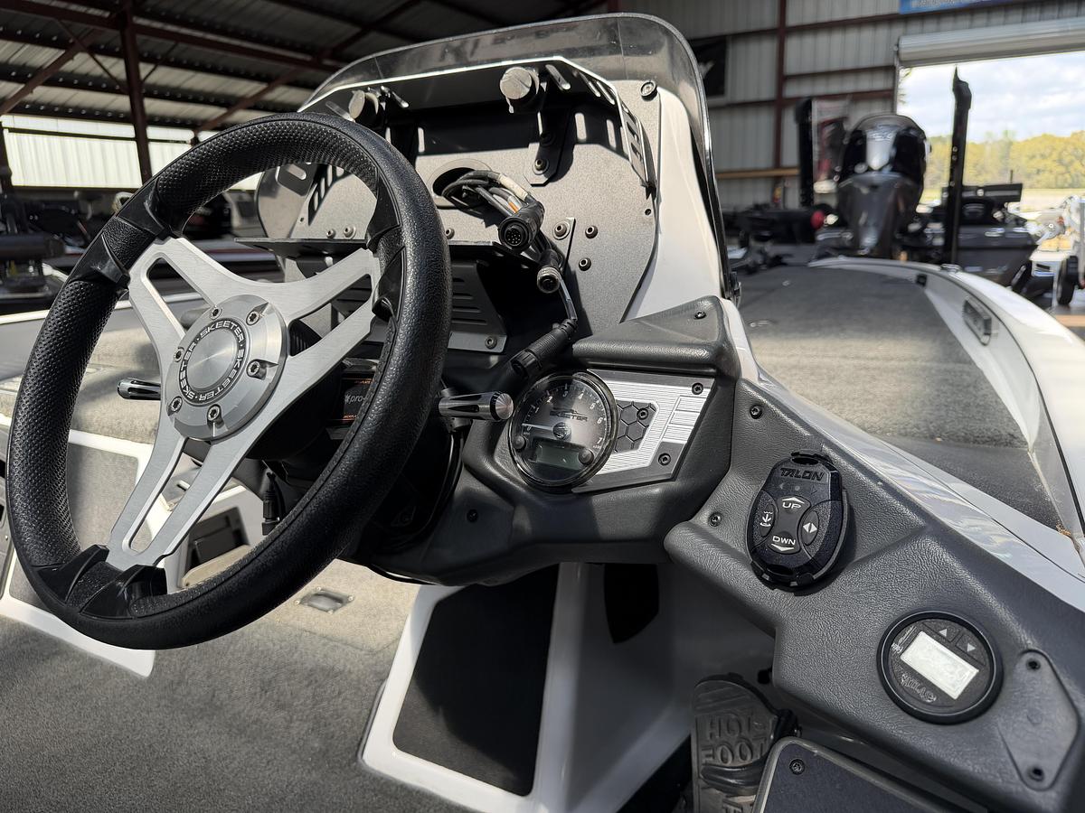 Used 2019 Skeeter FX20LE