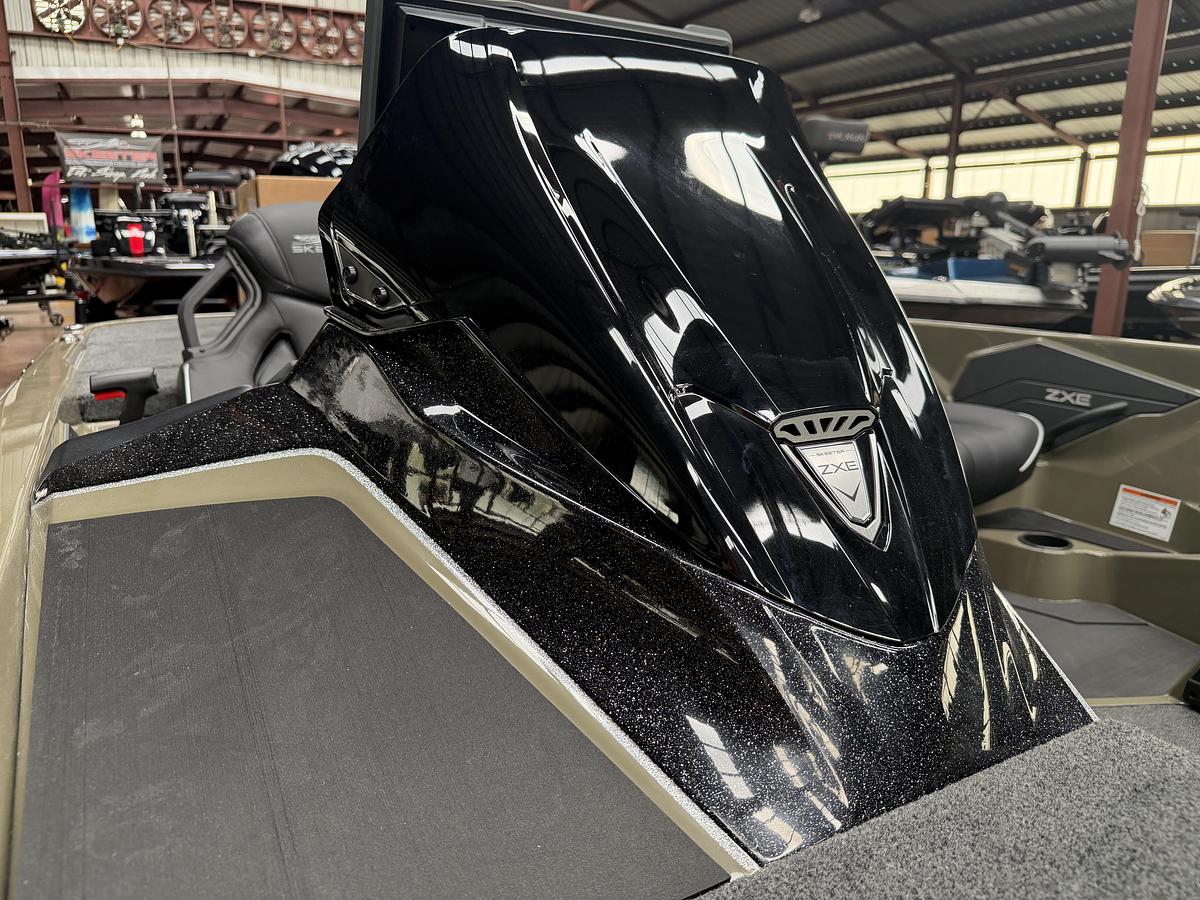 2027 Skeeter ZXE20