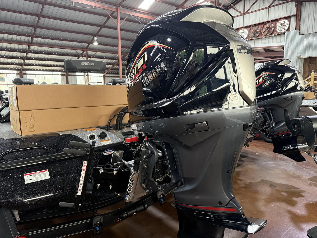 2027 Skeeter ZXE20