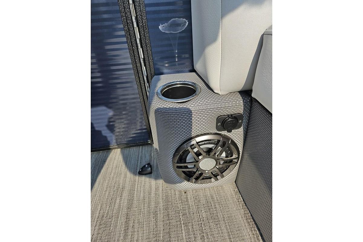 2024 Crest Pontoons Classic LX 220 SLC CPT