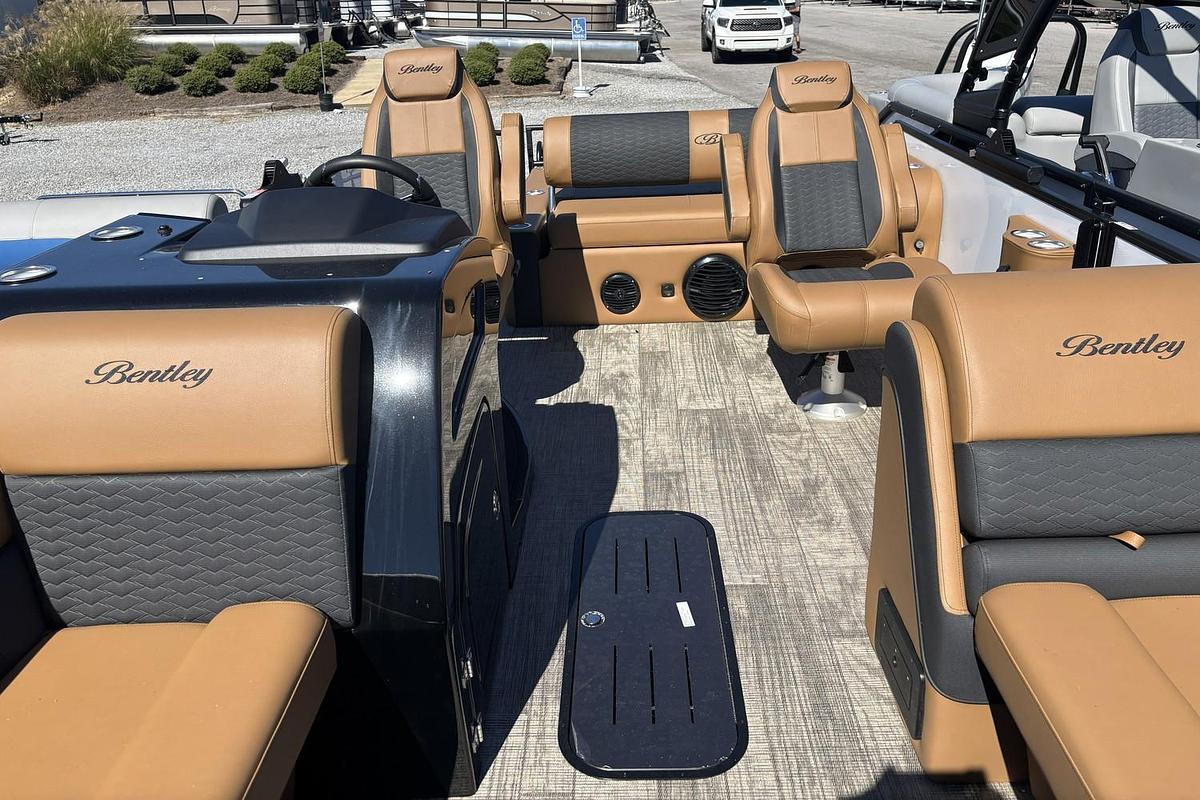 2026 Bentley Pontoons Elite 223 Swingback DC