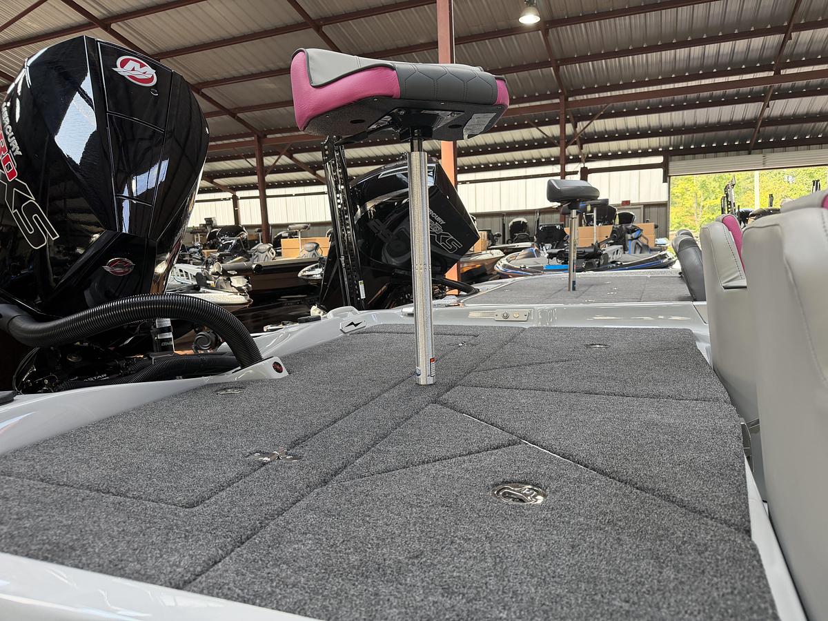 2027 Bass Cat Cougar FTD SP