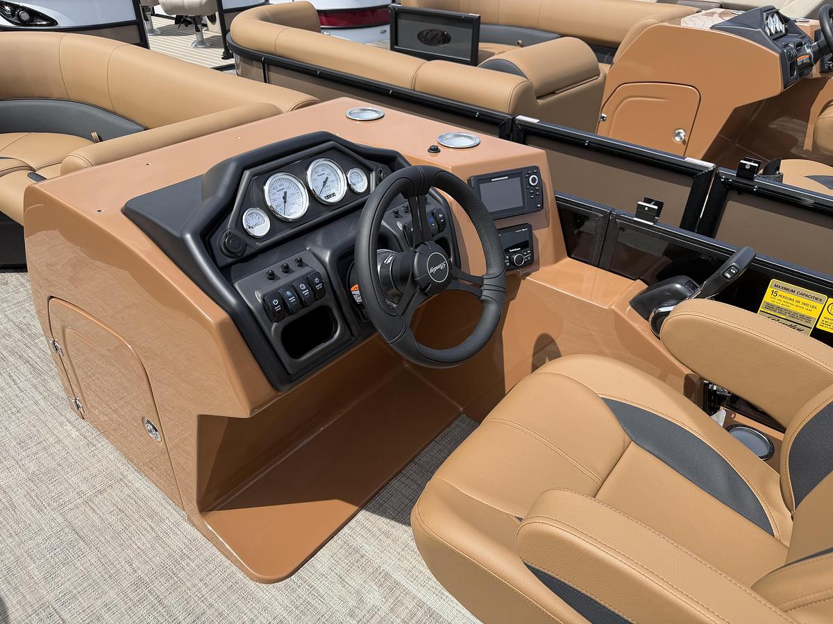 2027 Bentley Pontoons Legacy 223 Swingback