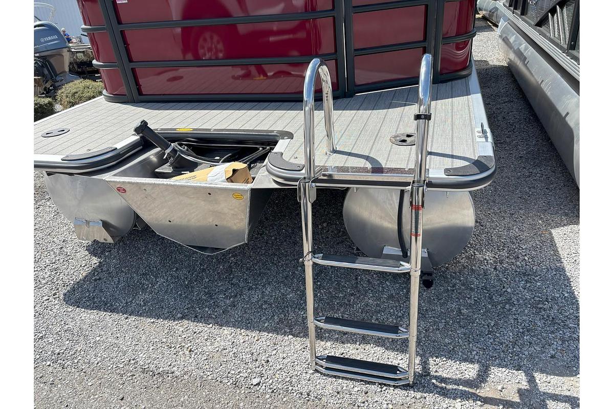 2025 Bentley Pontoons Legacy 203XL