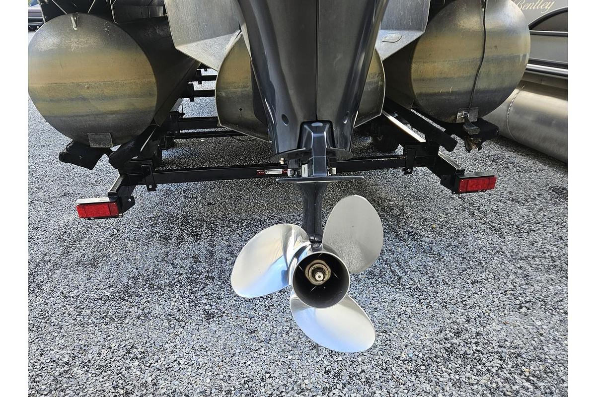 Used 2018 Crest Pontoons Classic 230 CP3