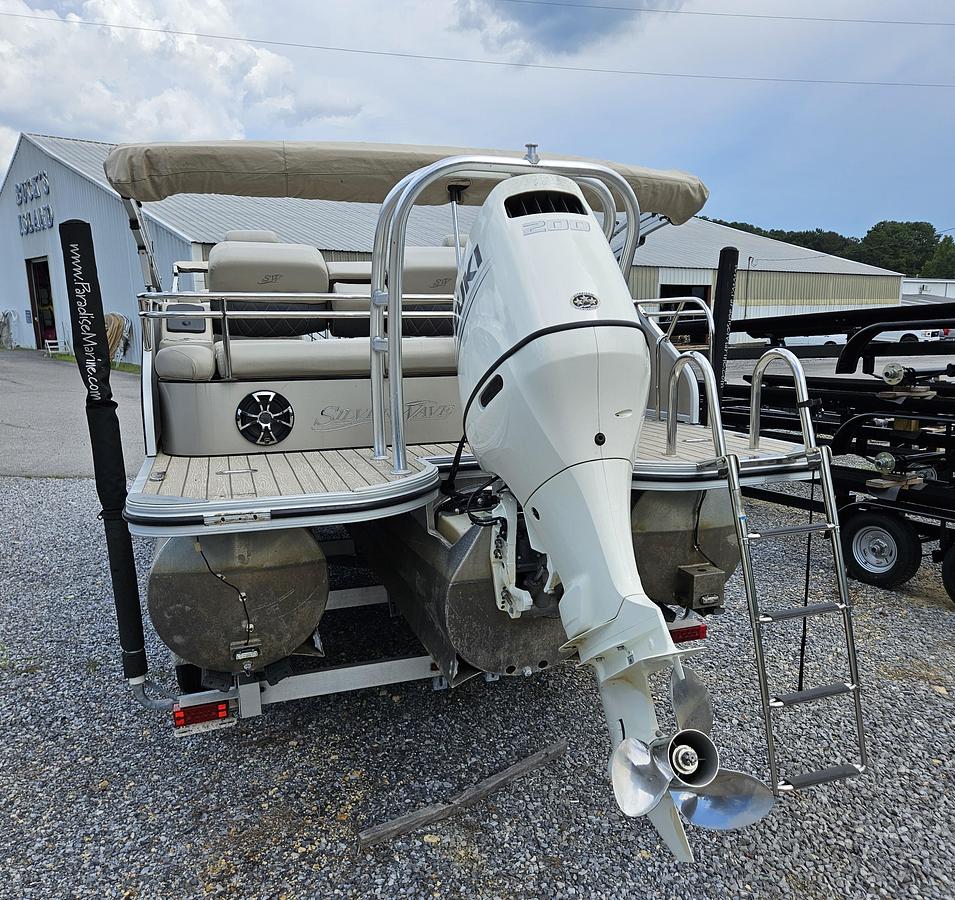 Used 2021 Silver Wave 2410 JS