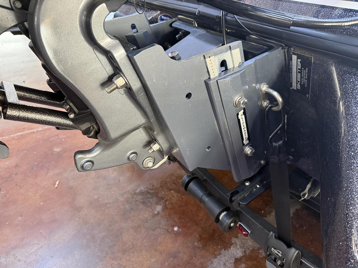 Used 2025 Skeeter ZX200