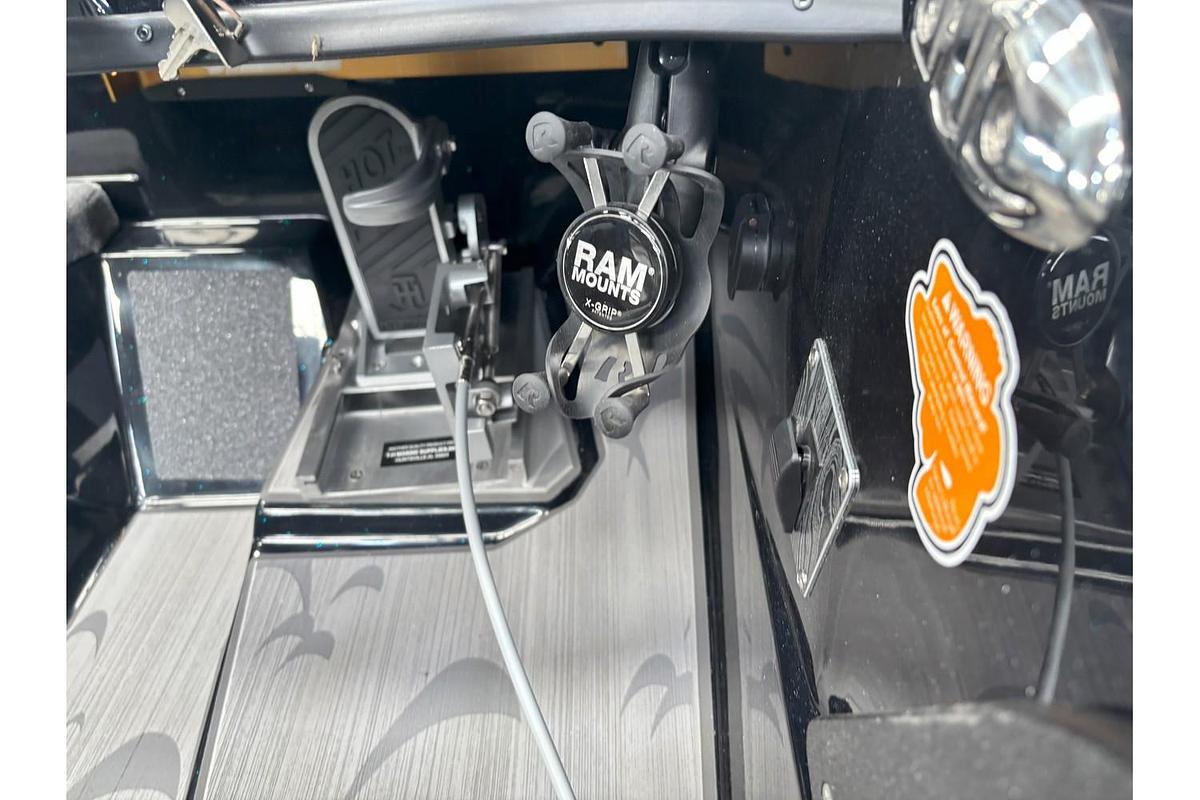 2025 Bass Cat Caracal STS