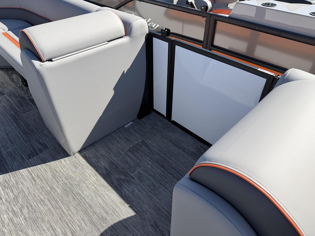 2026 Bentley Pontoons Bolt 223