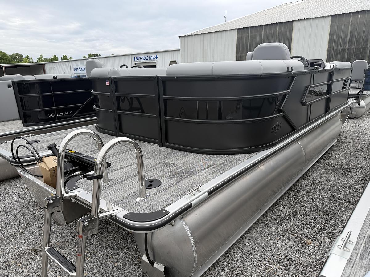 2026 Bentley Pontoons Bolt 200