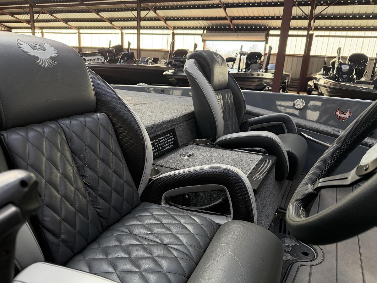 Used 2025 Phoenix 920 Elite