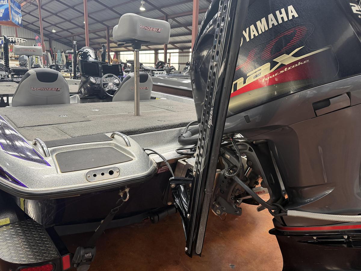 Used 2019 Phoenix 921