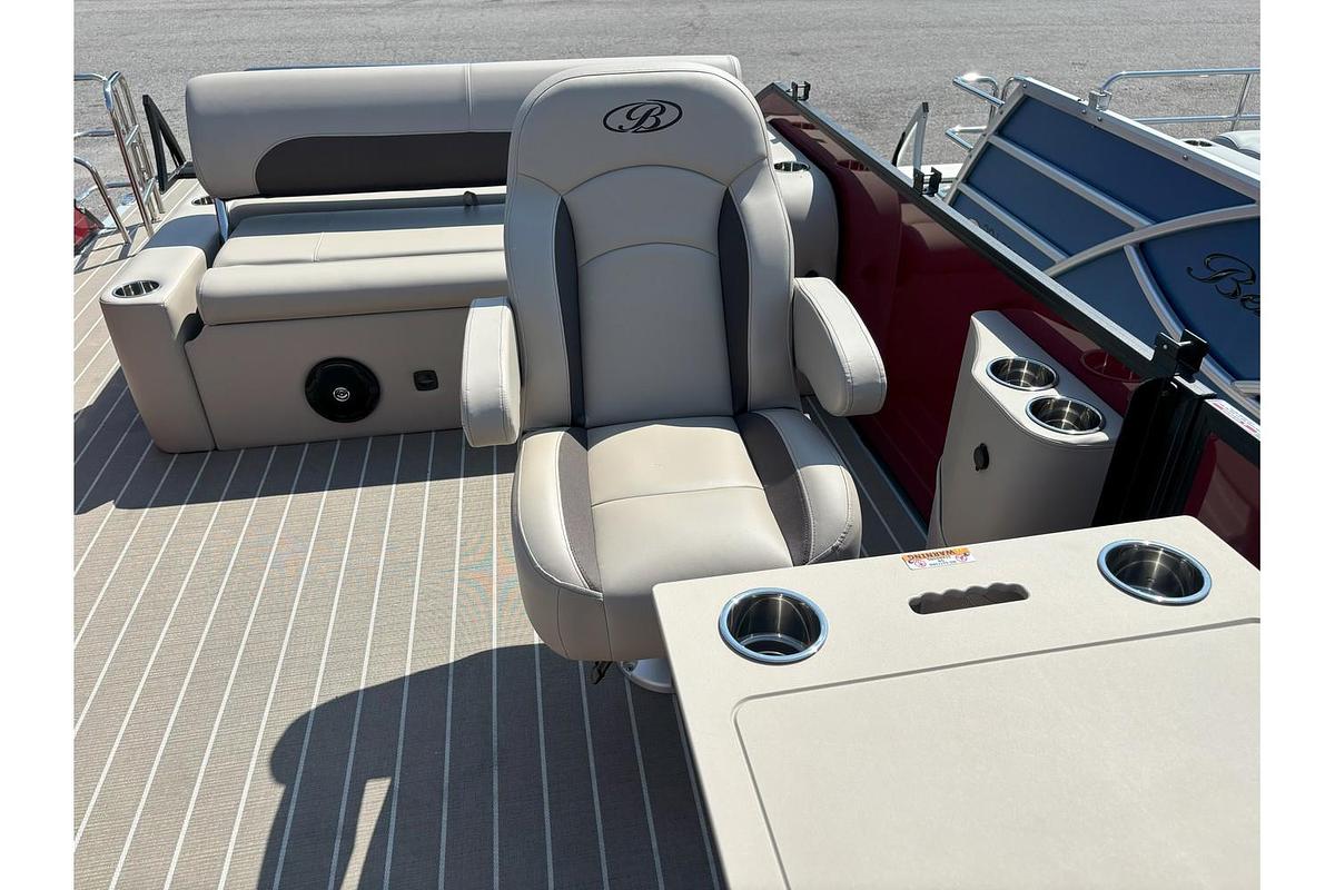 2026 Bentley Pontoons Legacy 223 Swingback