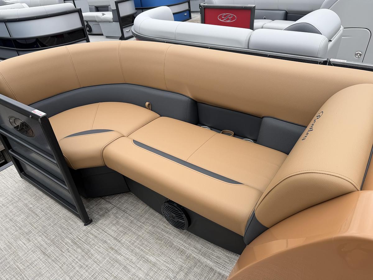 2027 Bentley Pontoons Legacy 223 Navigator