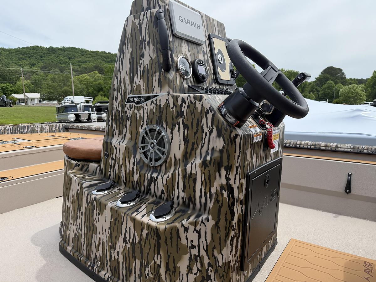2026 Avid Boats 20CC Rogue