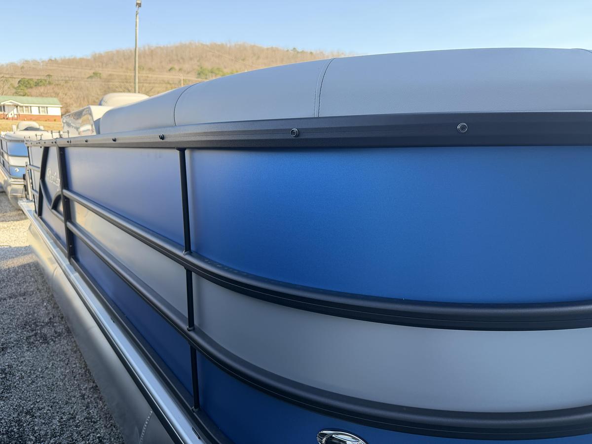 2026 Bentley Pontoons Legacy 200 Cruise