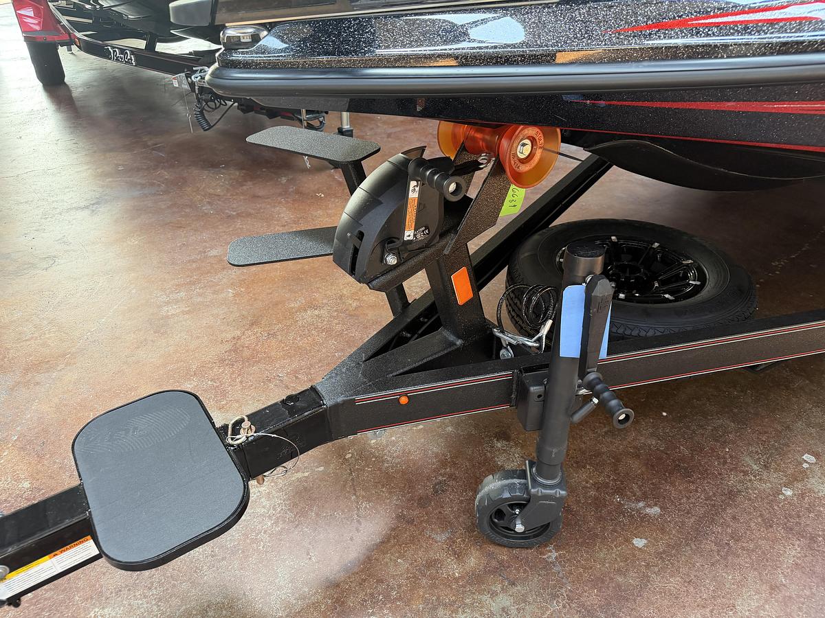 2027 Skeeter ZX200