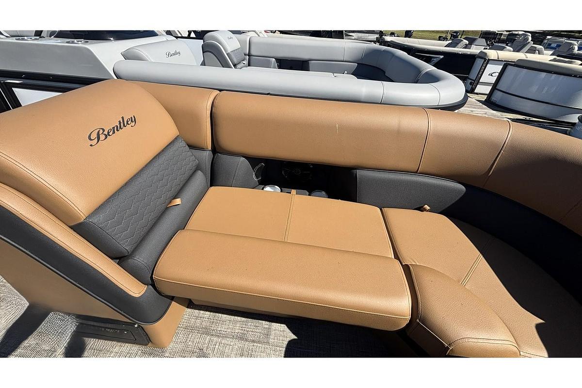 2026 Bentley Pontoons Elite 223 Swingback DC