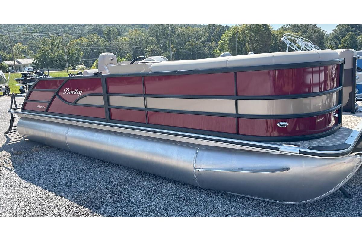 2026 Bentley Pontoons Legacy 223 Swingback