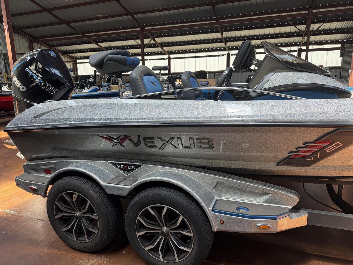 Used 2021 Vexus VX20