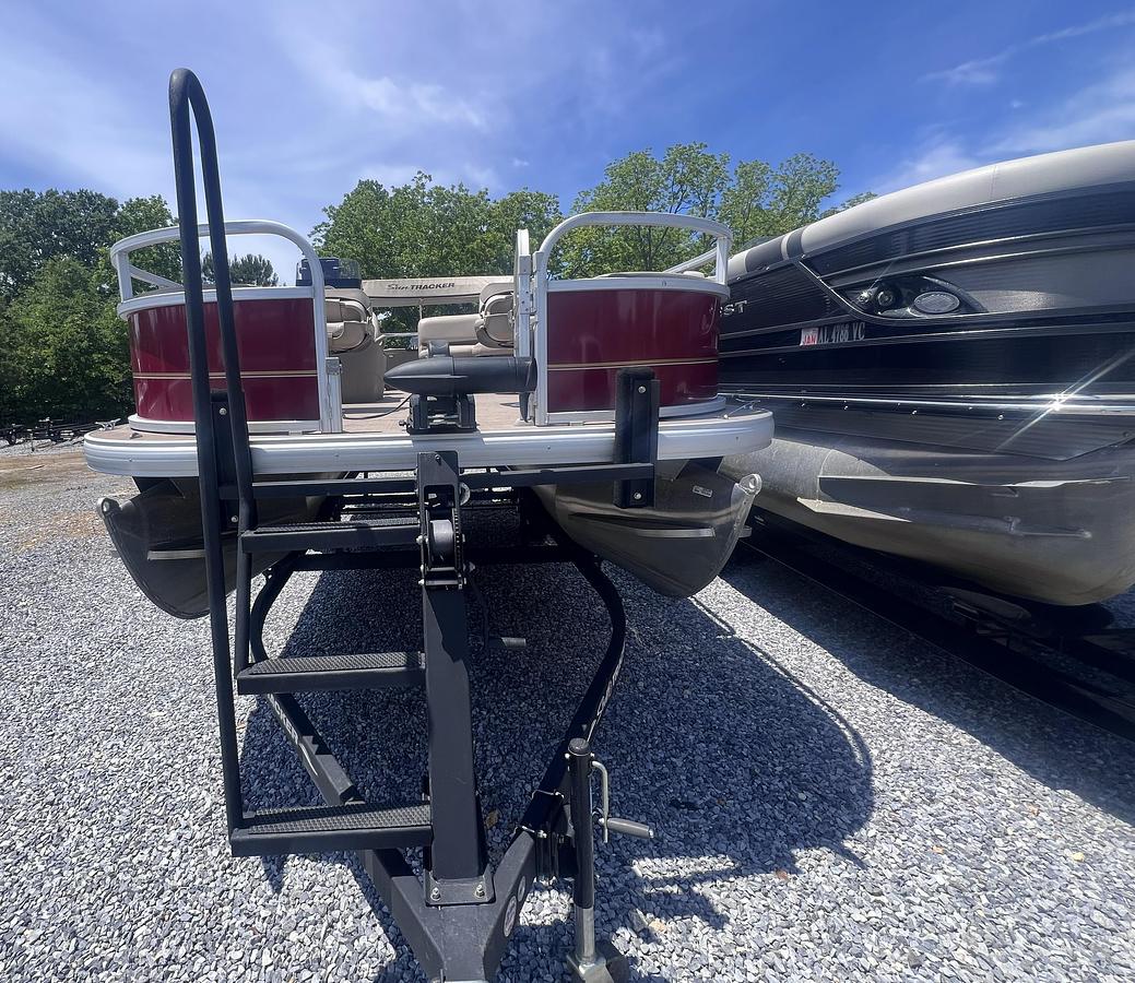 Used 2021 SunTracker Bass Buggy 18