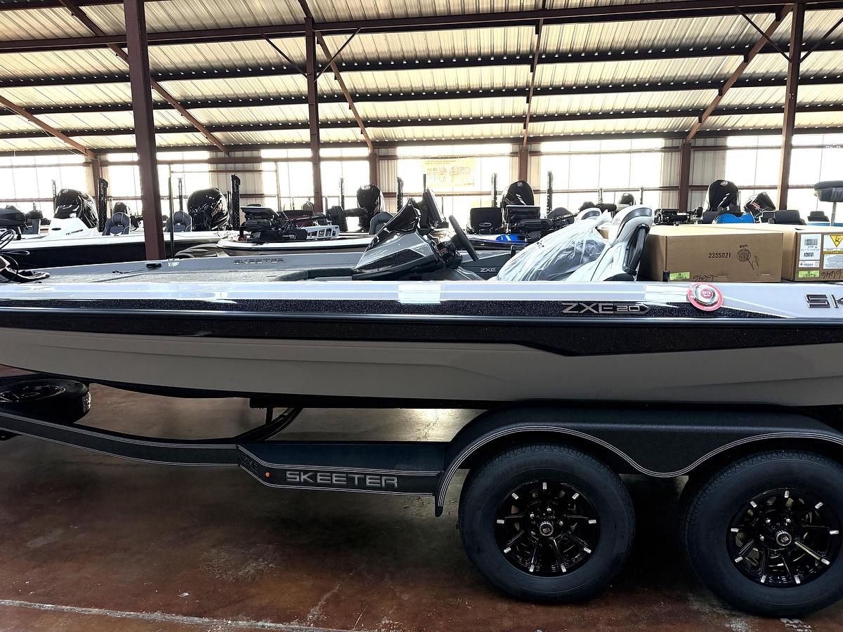 2027 Skeeter ZXE20