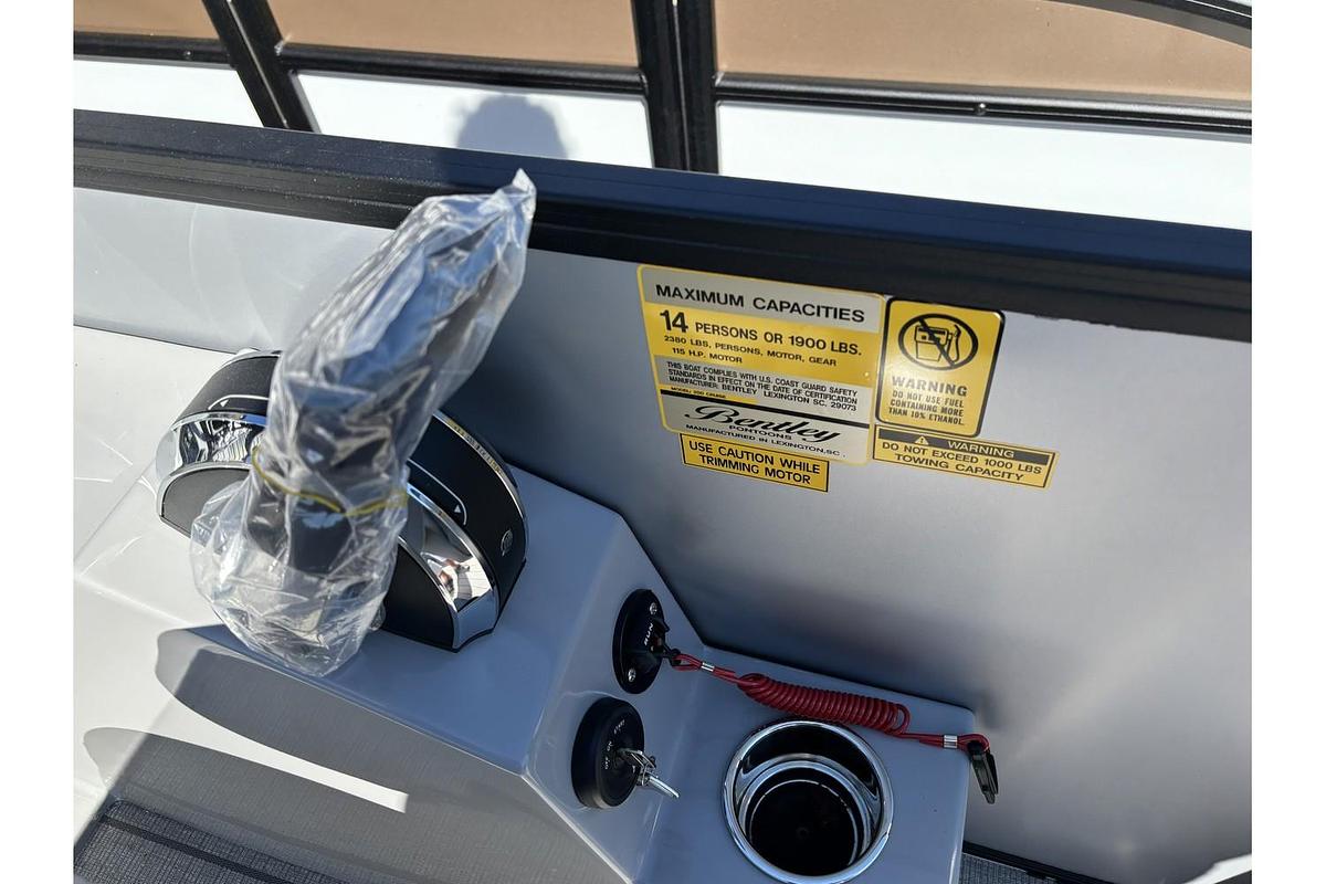 2026 Bentley Pontoons Legacy 200 Cruise