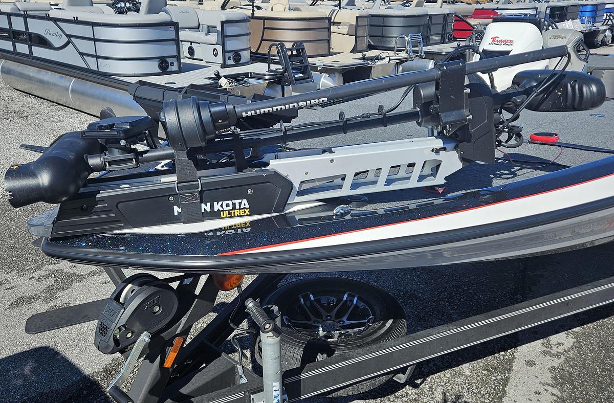 Used Used 2022 Skeeter ZXE21 powered by Yamaha VF250LB. 2022 Skeeter Tandem Axle Trailer.