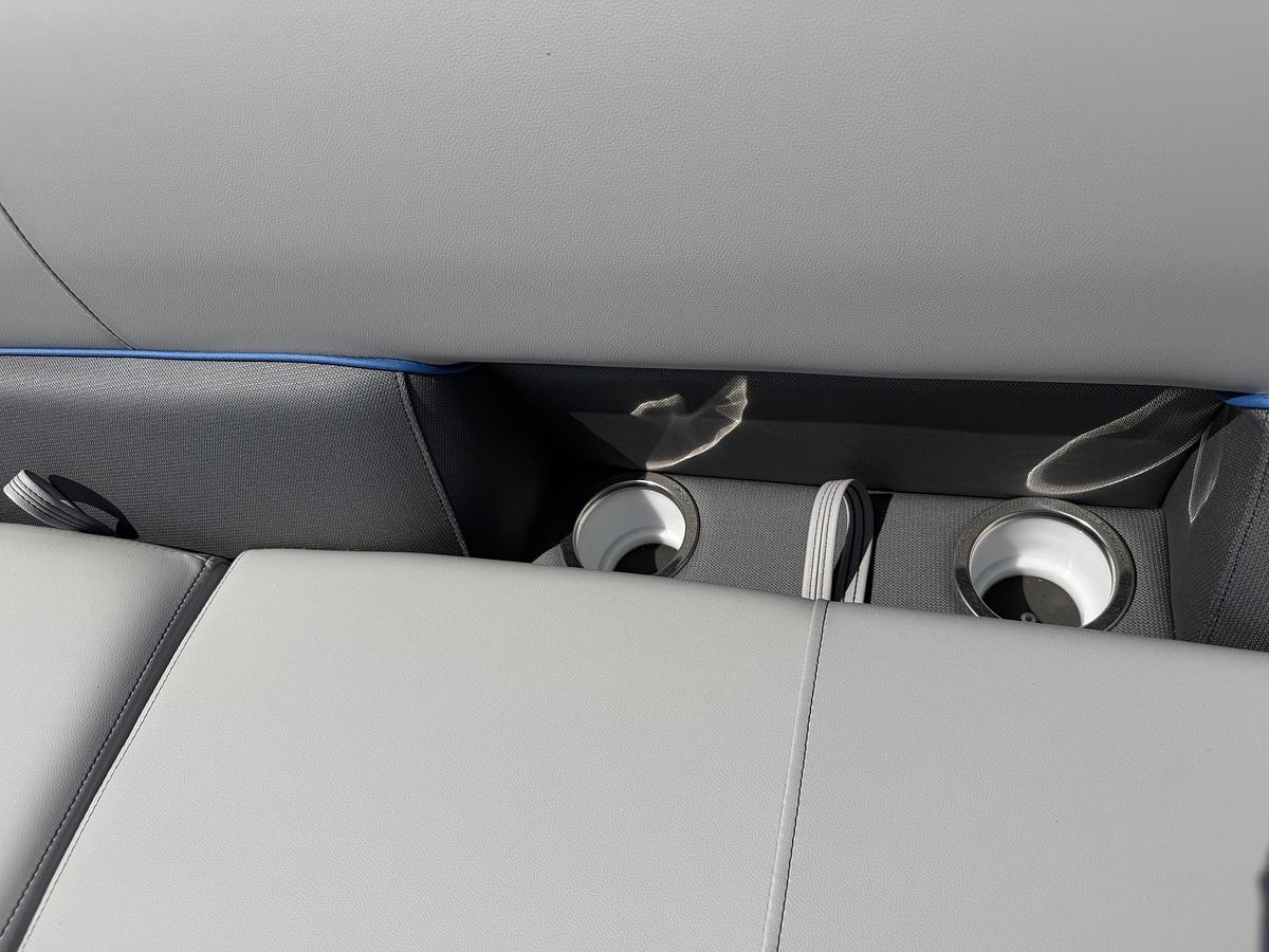 2026 Bentley Pontoons Legacy 223 Navigator