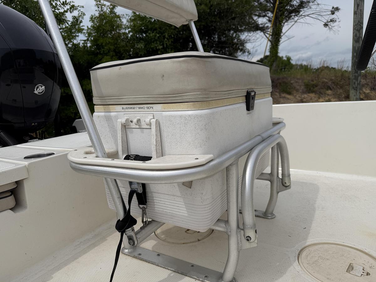 Used 2017 Mako  Skiff 19 CPX
