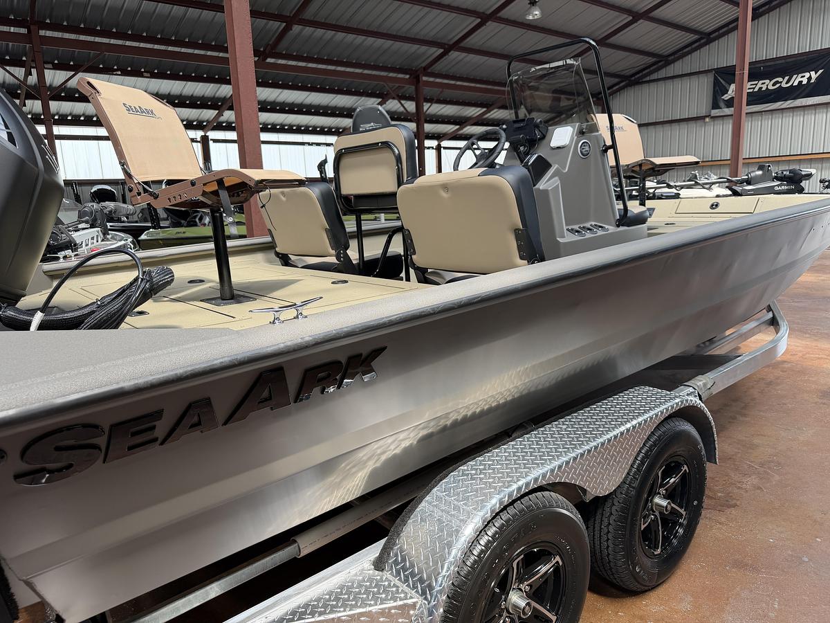 2027 SeaArk Phantom 20XV