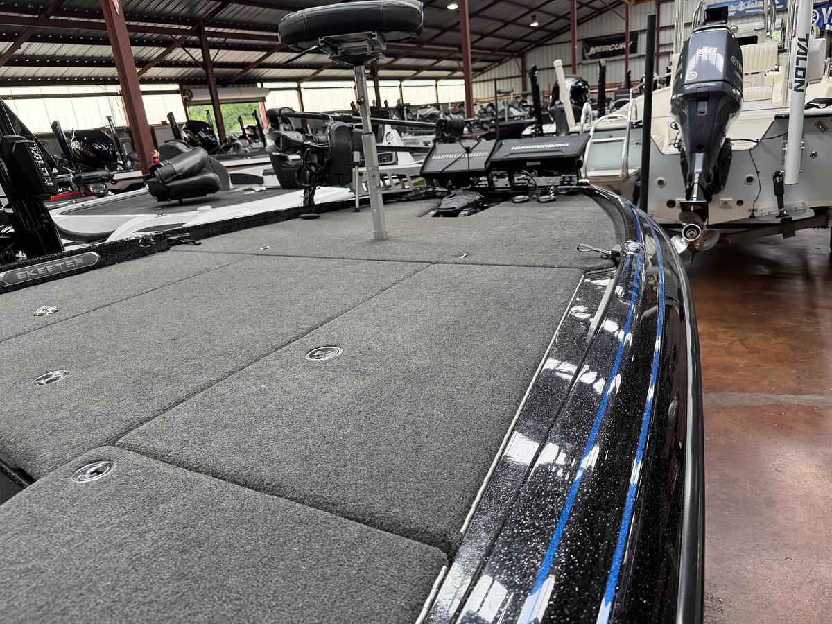 Used 2025 Skeeter FX21LE