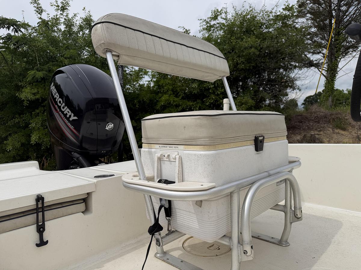 Used 2017 Mako  Skiff 19 CPX