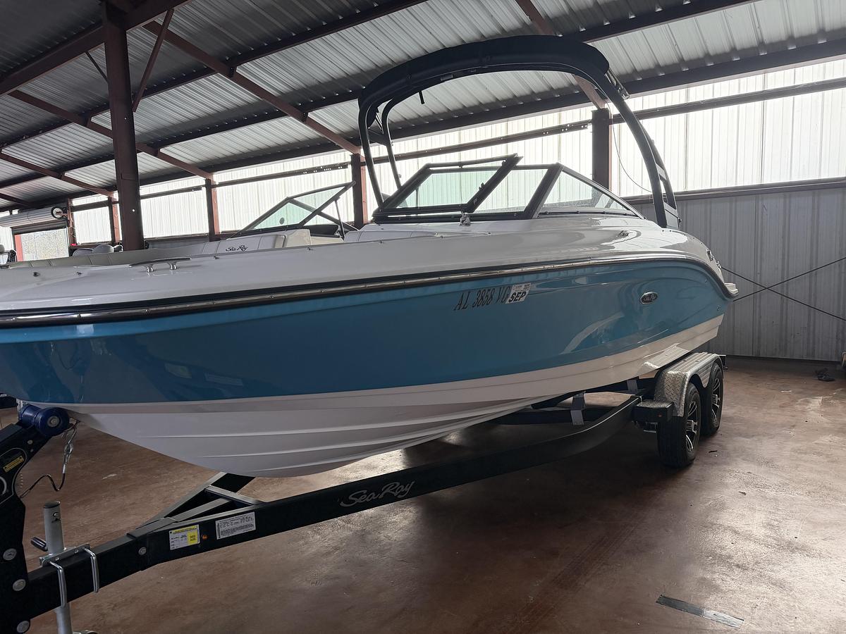Used 2024 SeaRay SeaRay SPX210