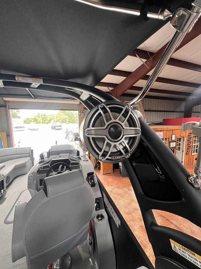 2027 Manitou 25LX RFX SHP575