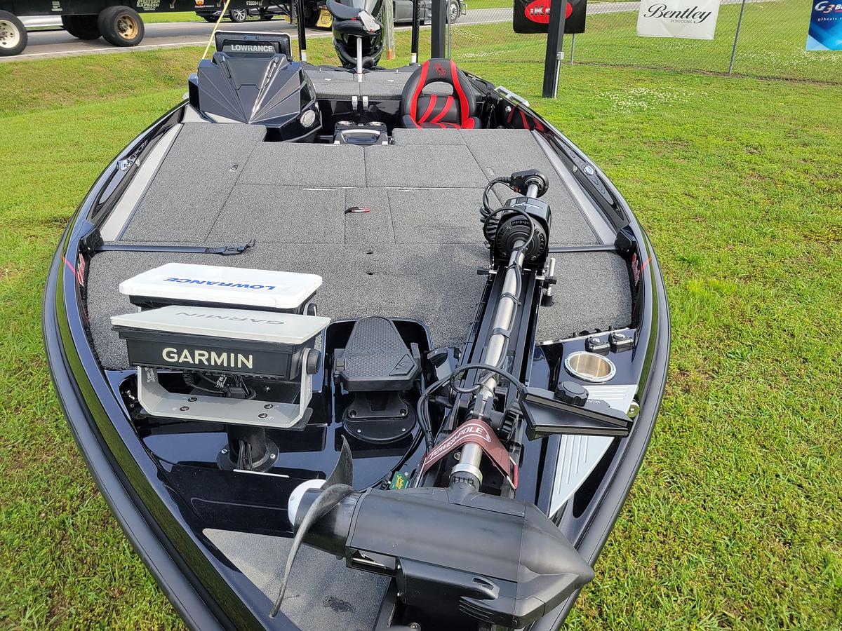 Used 2025 Bass Cat Jaguar