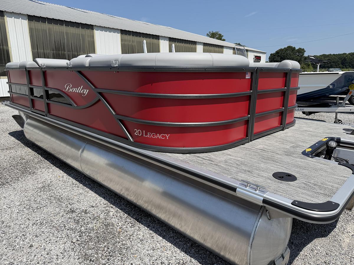 2027 Bentley Pontoons Legacy 200 Navigator