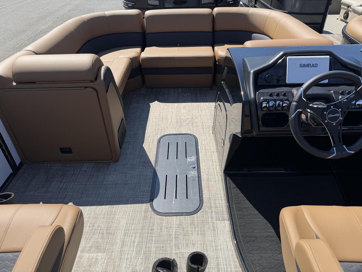 2027 Bentley Pontoons Legacy 223 Swingback DC