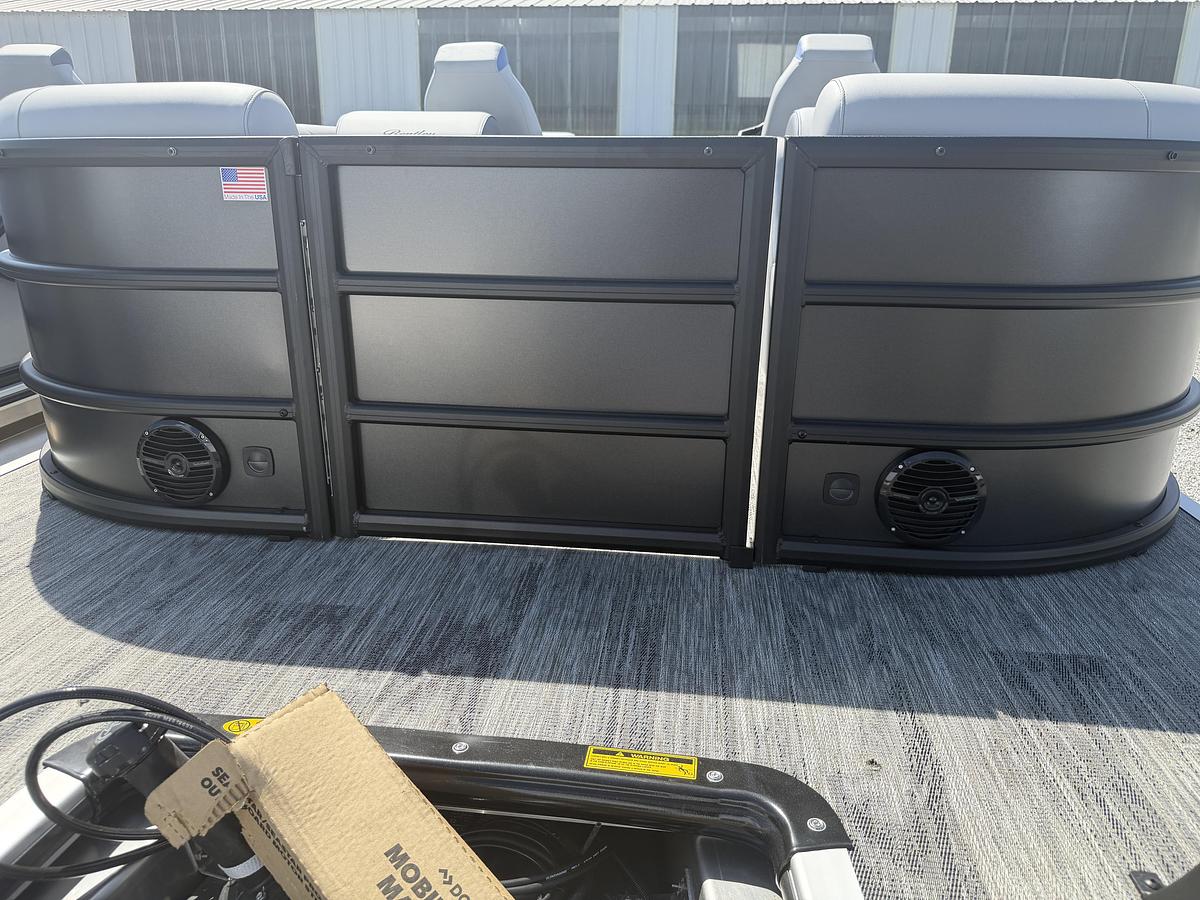 2026 Bentley Pontoons Legacy 223 Navigator