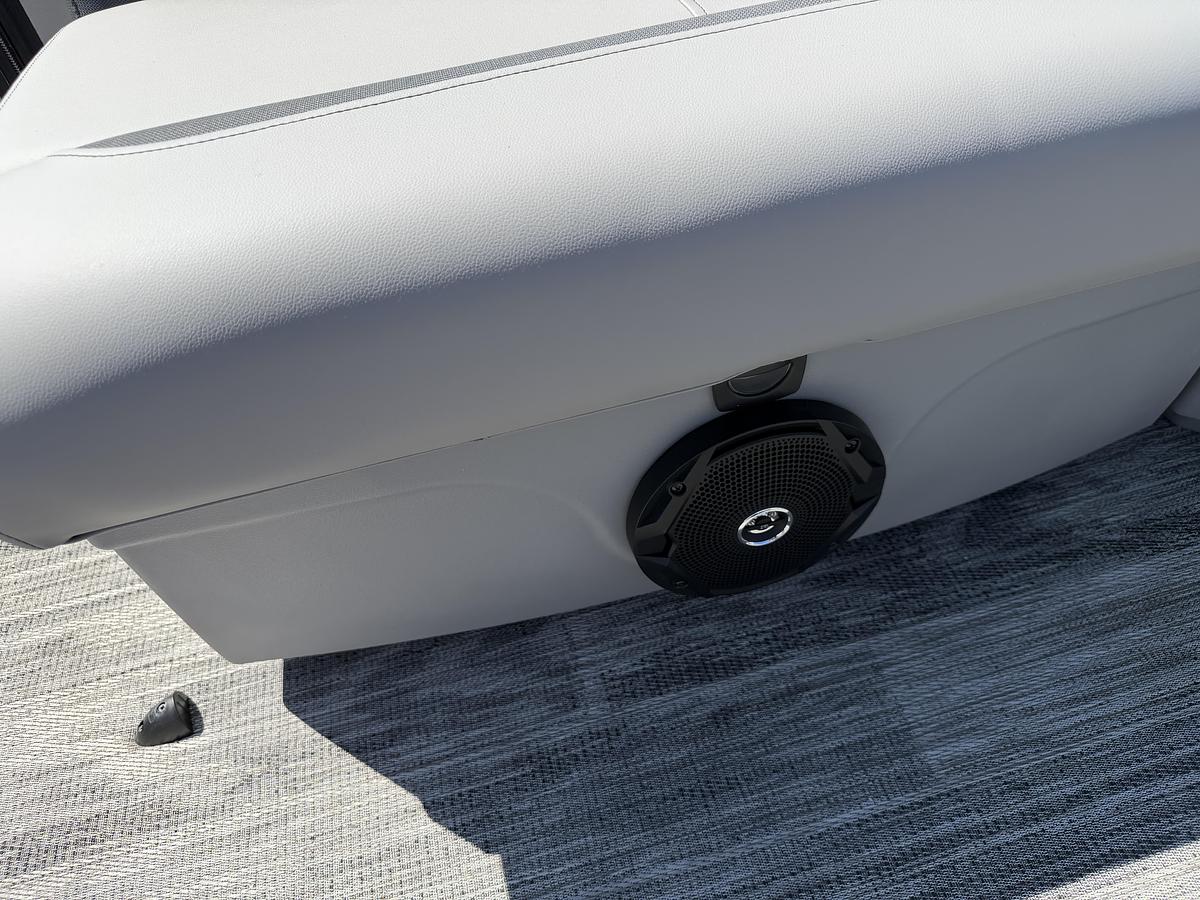 2026 Bentley Pontoons Fish 223 Fish-n-Cruise