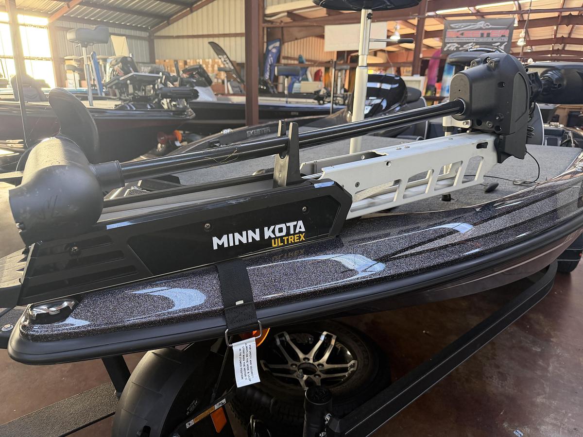 Used 2025 Skeeter ZX200