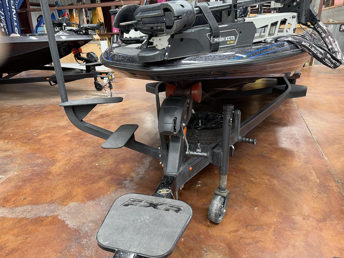 Used 2025 Skeeter FX21LE