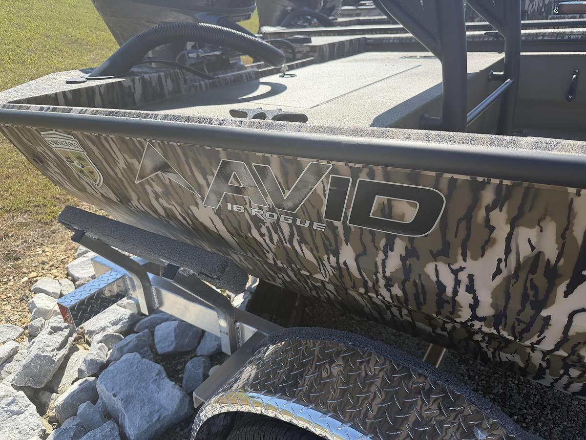 2027 Avid Boats 18CC Rogue