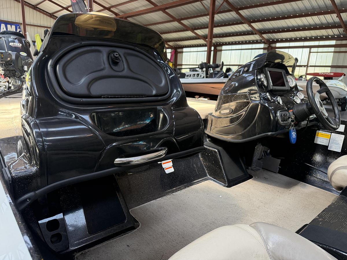 Used 2014 Nitro Z7 DC