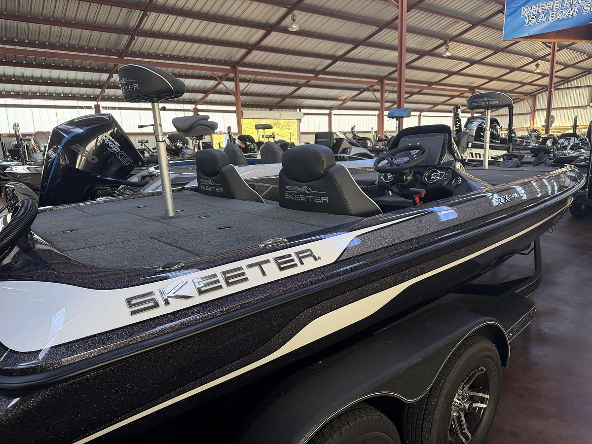 Used 2025 Skeeter ZX200