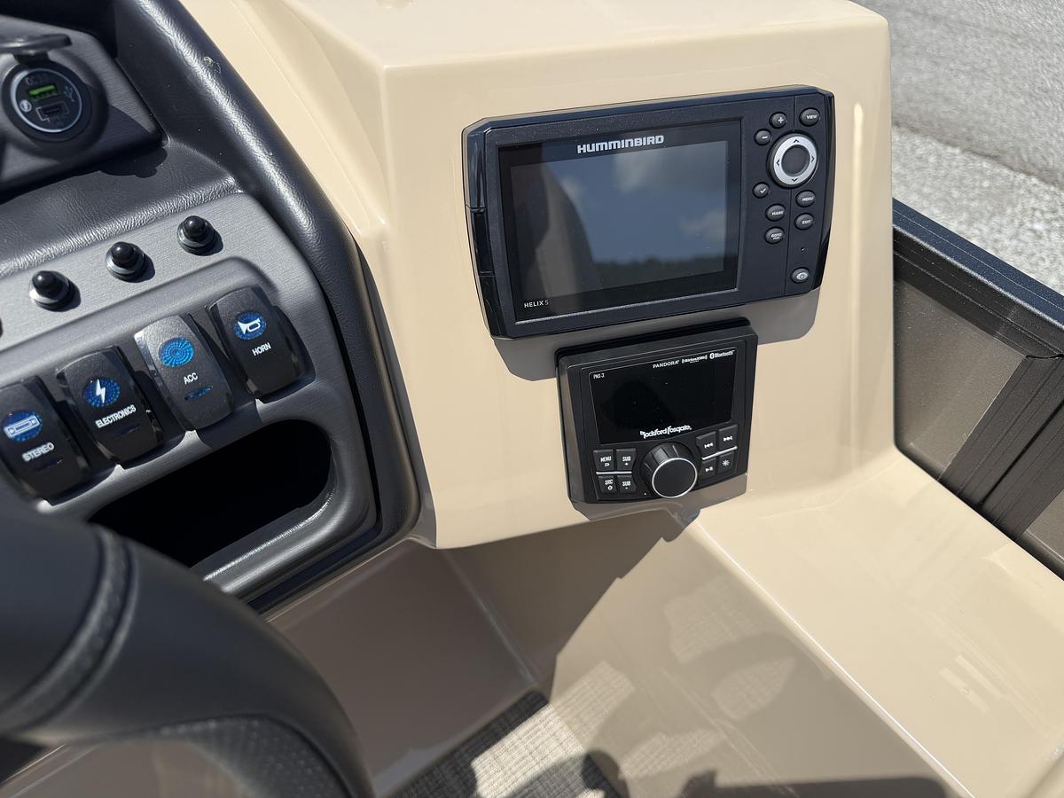 2027 Bentley Pontoons Legacy 223 Navigator