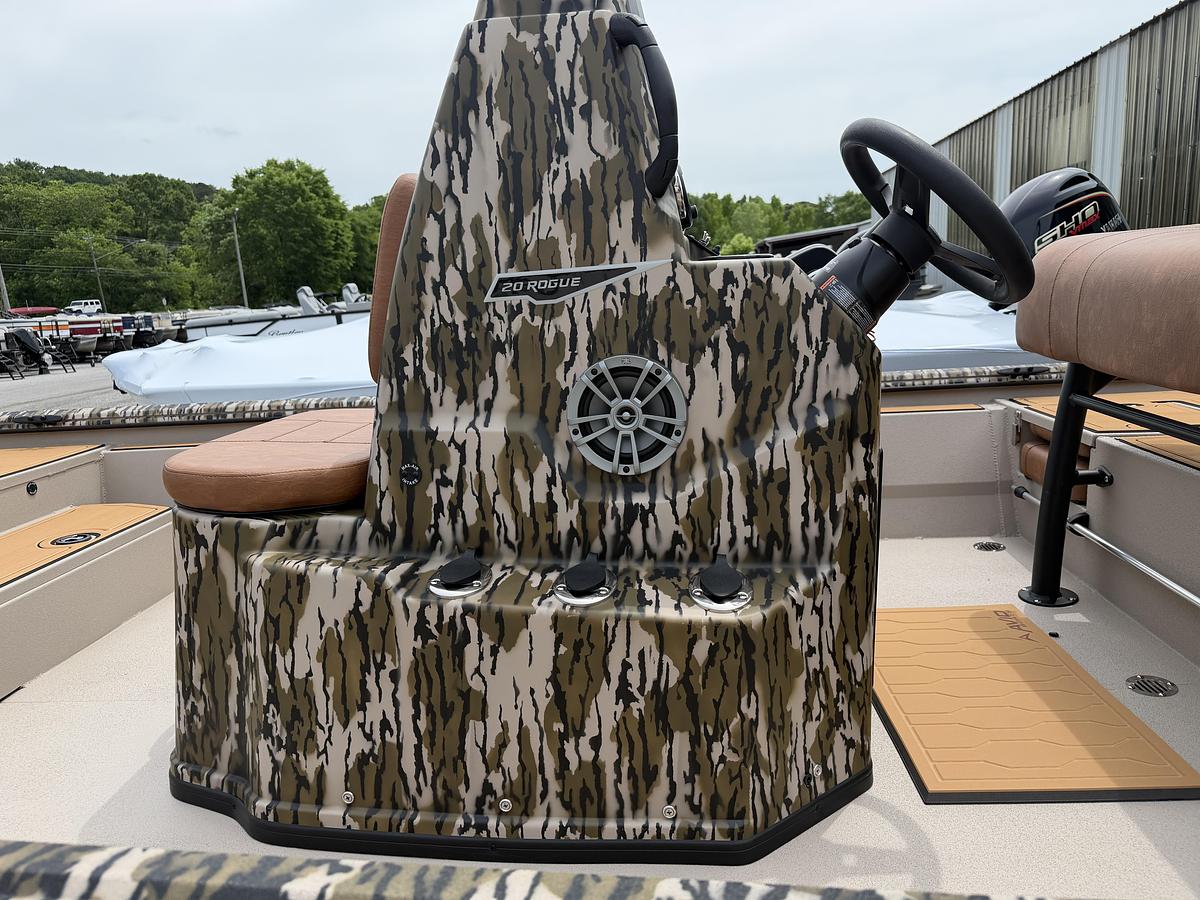 2026 Avid Boats 20CC Rogue