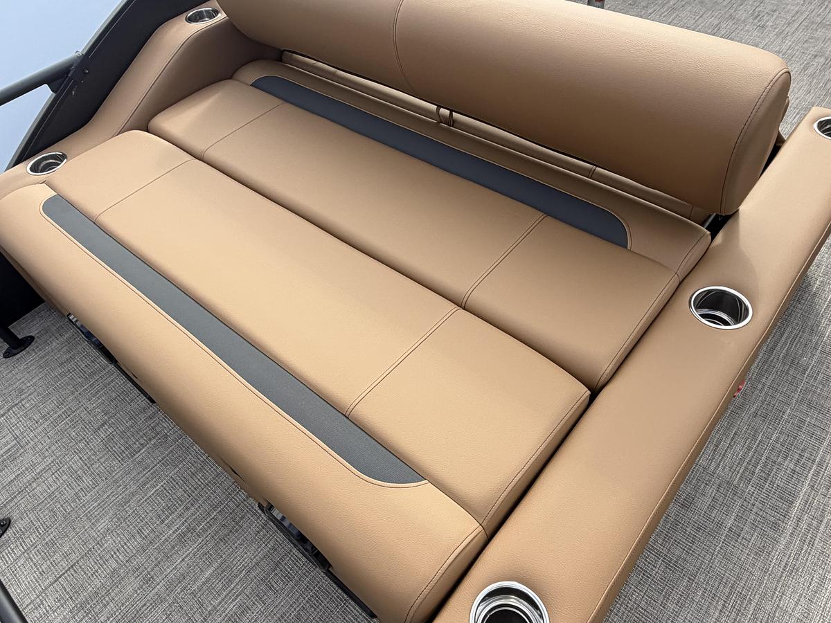 2027 Bentley Pontoons Legacy 223 Swingback