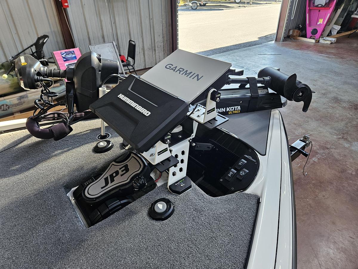 Used 2022 Falcon F21TE